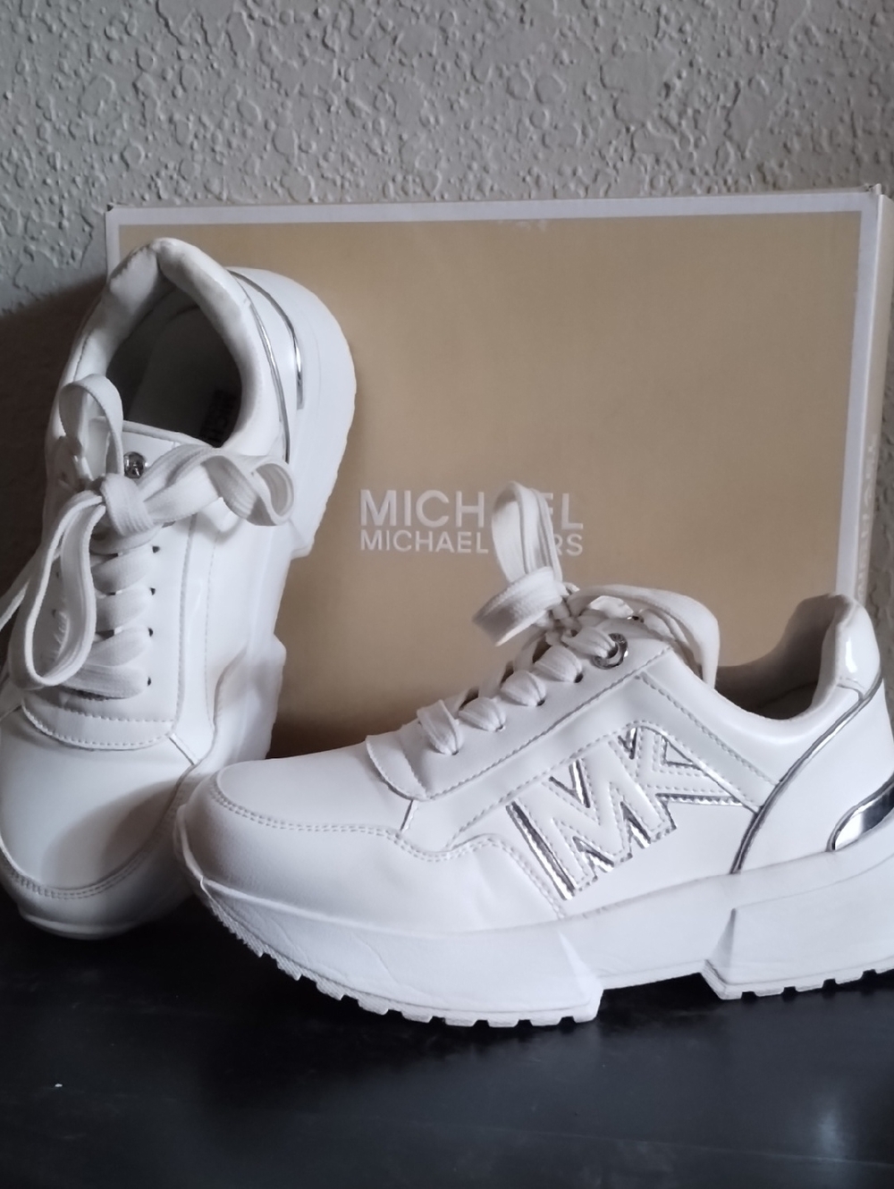 Michael Kors Girls 3 "Cosmo Maddy" Thick Sole Tennis Shoe Sneakers Platform Sole